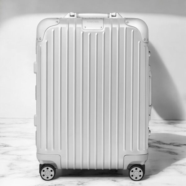 Rimowa Cabin Suitcase - Classic - Image 3